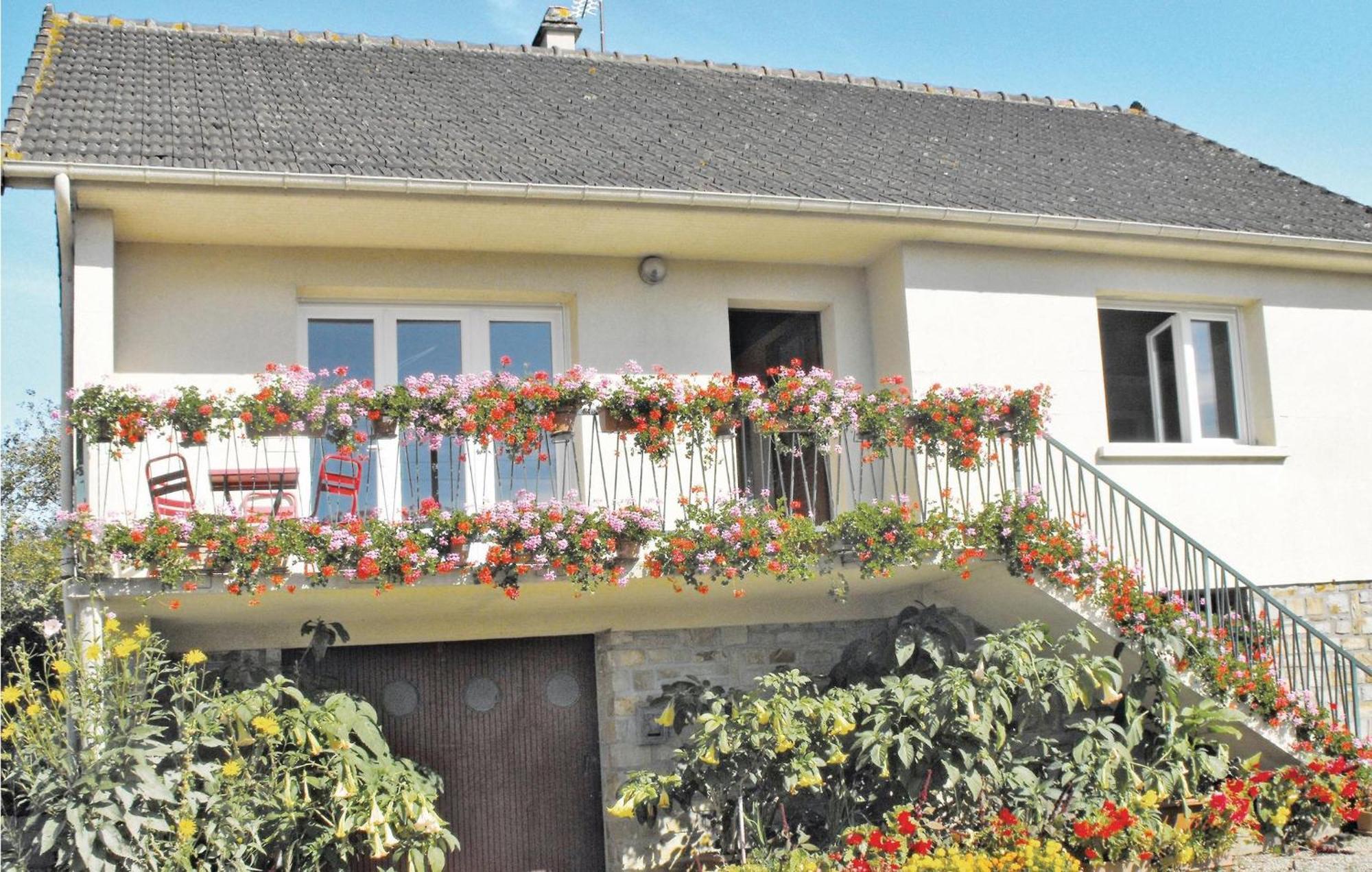 Holiday Home In Montsernelle Lithaire Luaran gambar